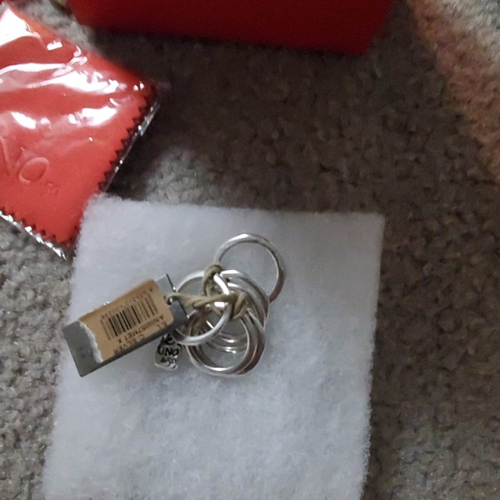 Uno de 50 duo prisoner ring firm with extra adj bracelet firm